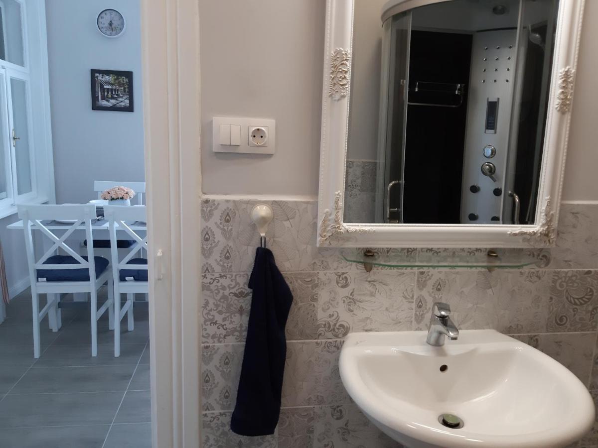 Jade Vendeghaz Apartment Pápa Екстериор снимка