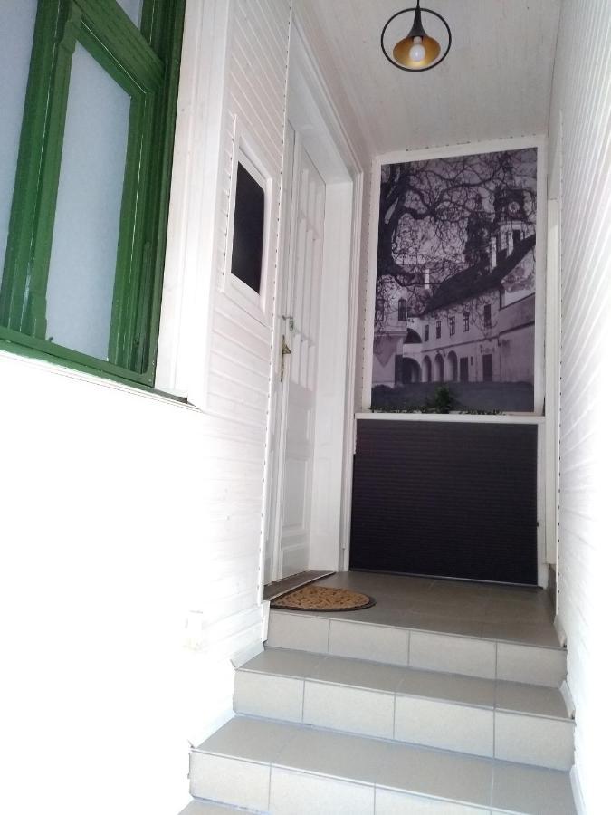 Jade Vendeghaz Apartment Pápa Екстериор снимка