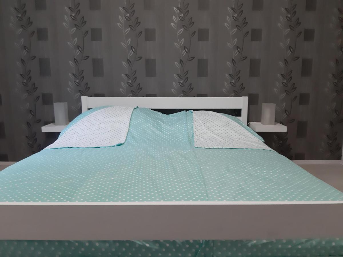 Jade Vendeghaz Apartment Pápa Екстериор снимка